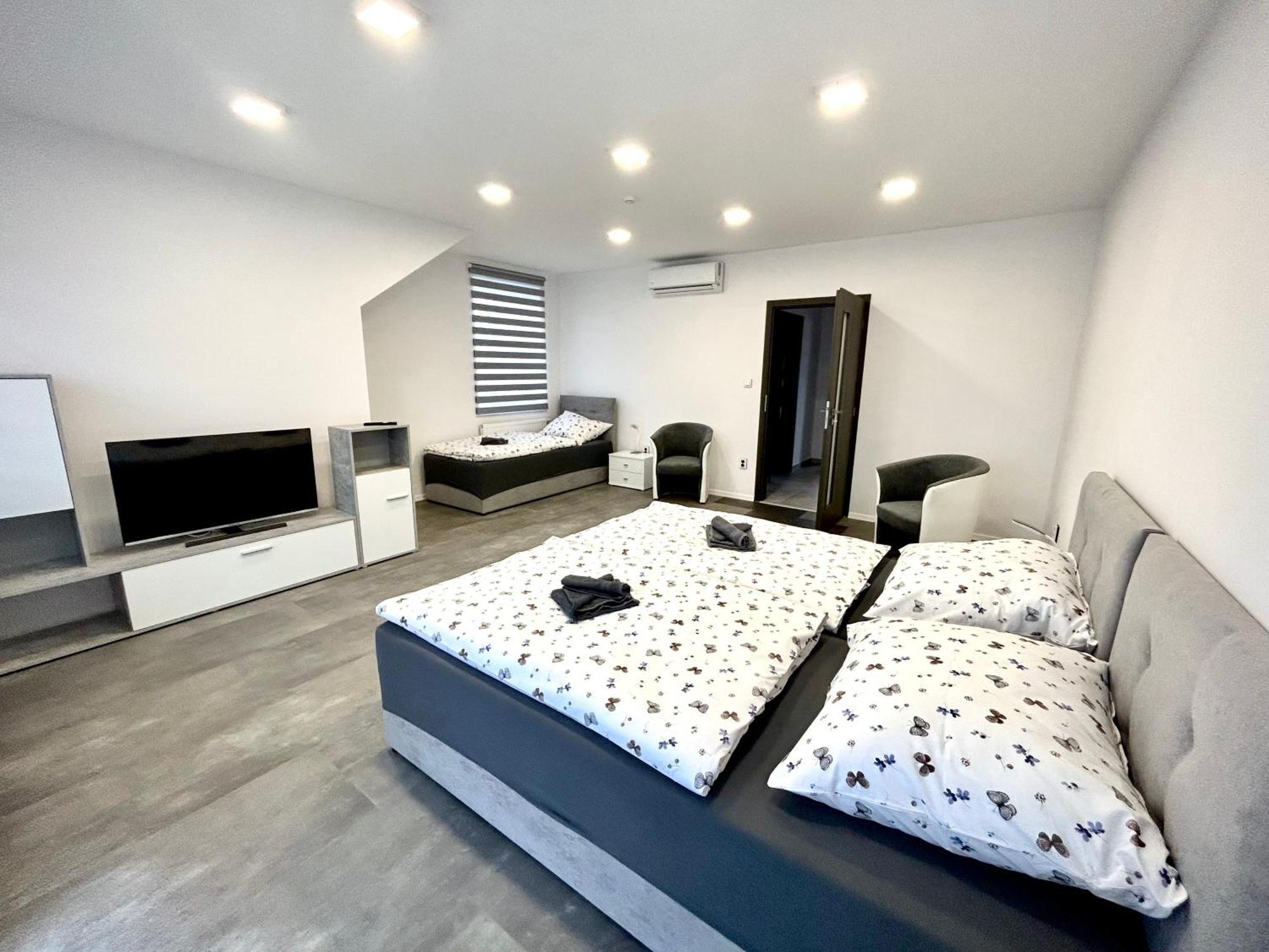 Apartmany Premium Se Soukromym Parkovanim Česká Lípa Zewnętrze zdjęcie